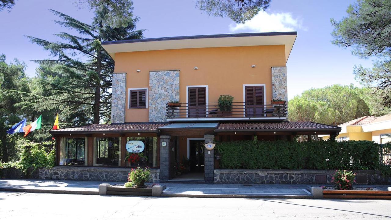 Hotel Alle Pendici Николози Екстериор снимка