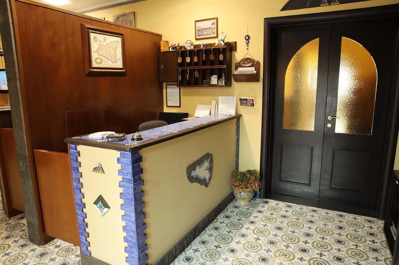 Hotel Alle Pendici Николози Екстериор снимка