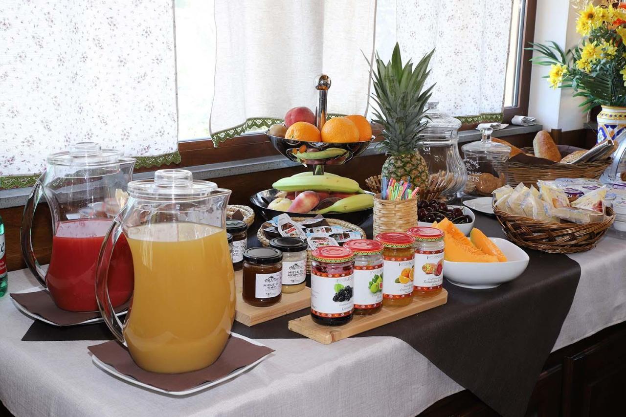 Hotel Alle Pendici Николози Екстериор снимка