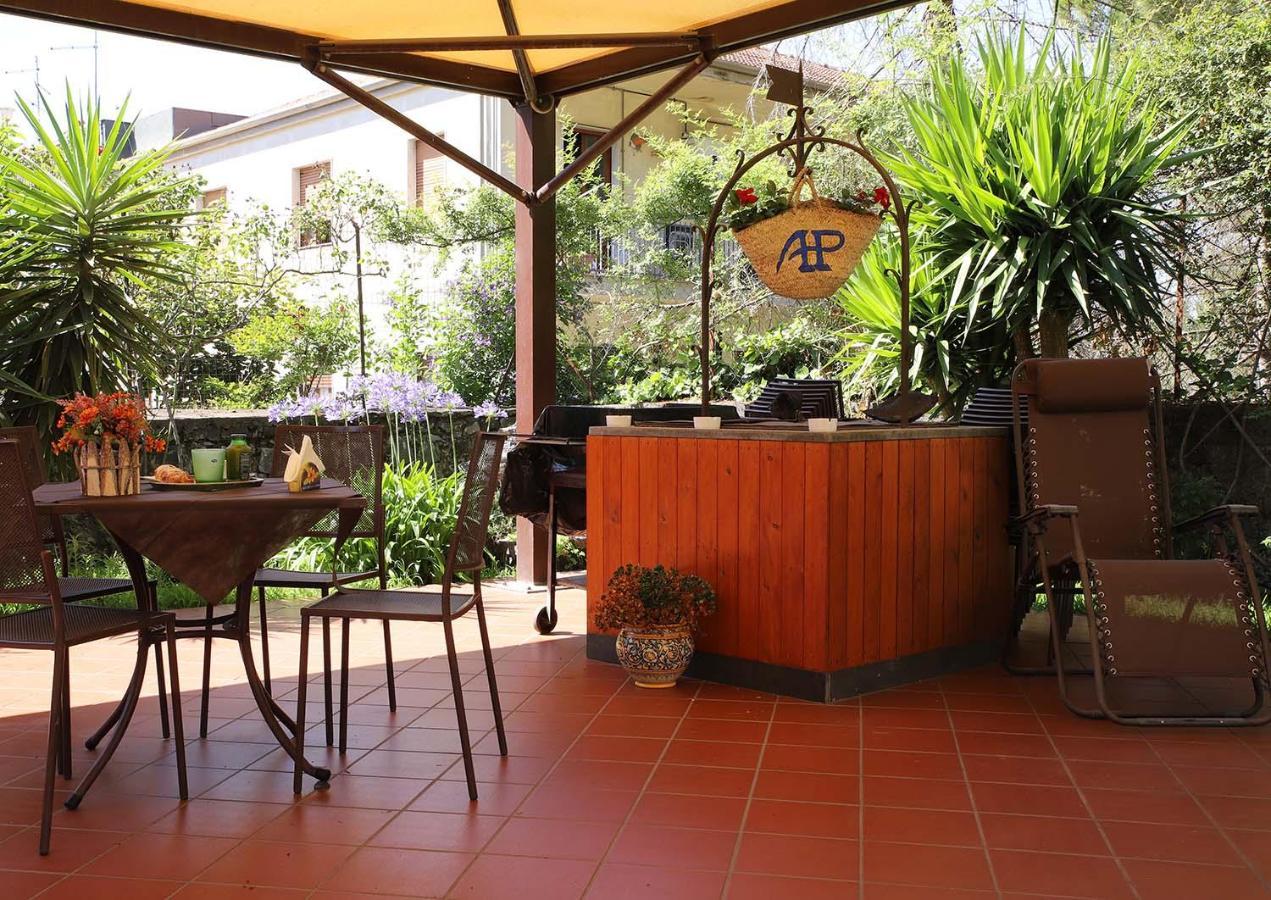 Hotel Alle Pendici Николози Екстериор снимка