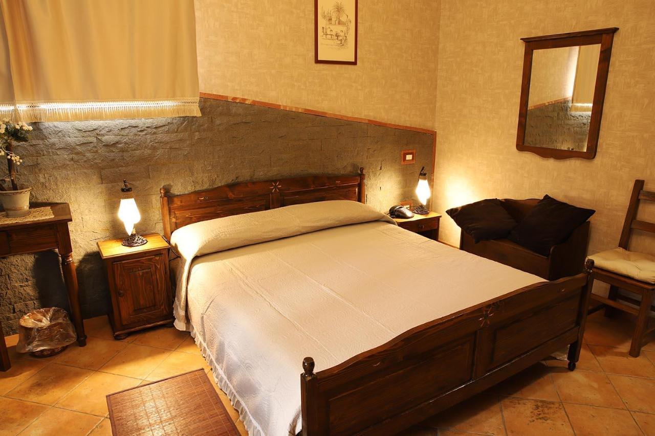 Hotel Alle Pendici Николози Екстериор снимка